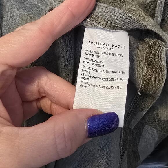 American Eagle Tee Womens Size XS Green Camo Short Sleeve Lace Up Casual - Picture 4 of 7